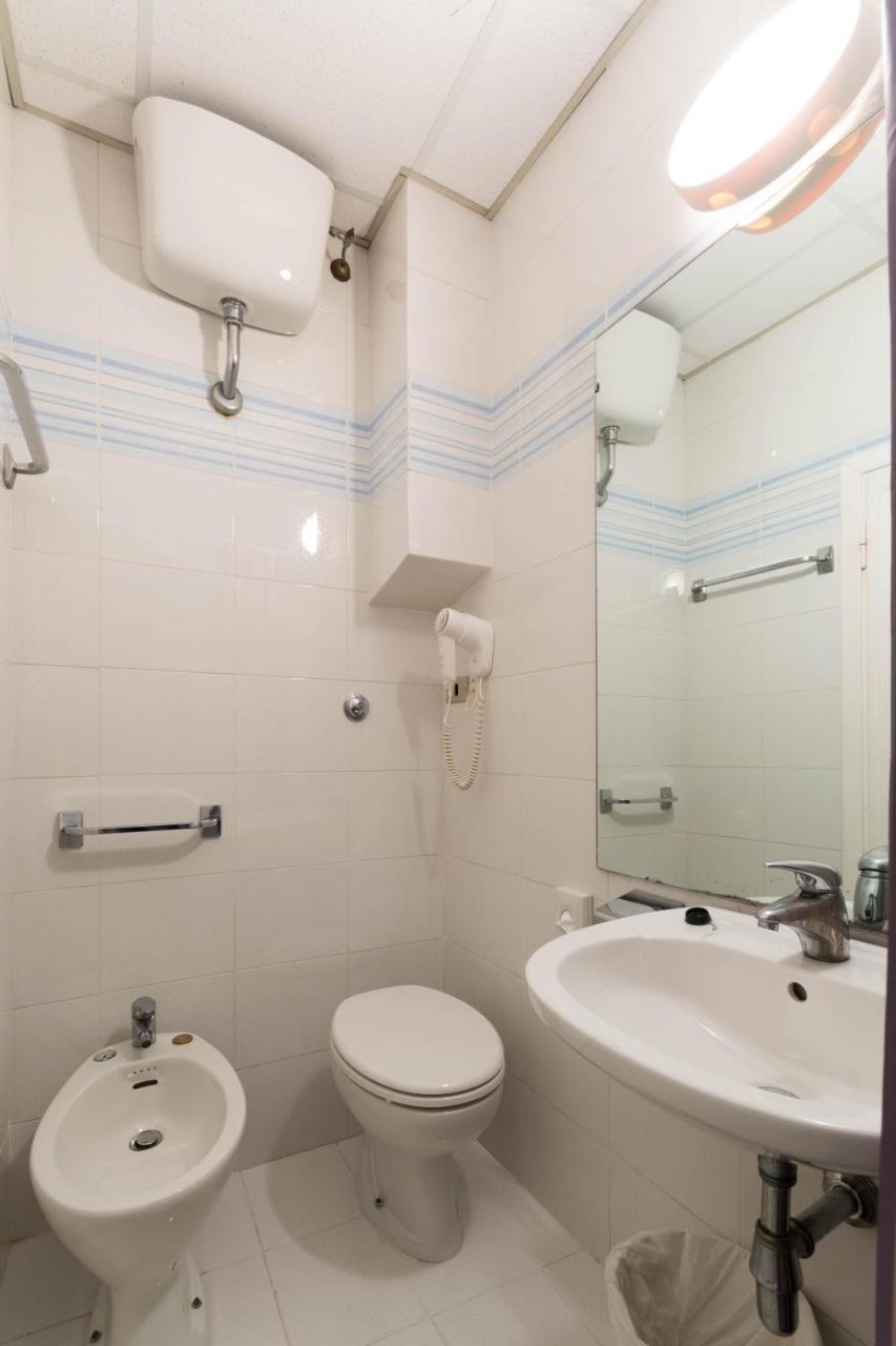 Quadruple Room,779266770:JPEG